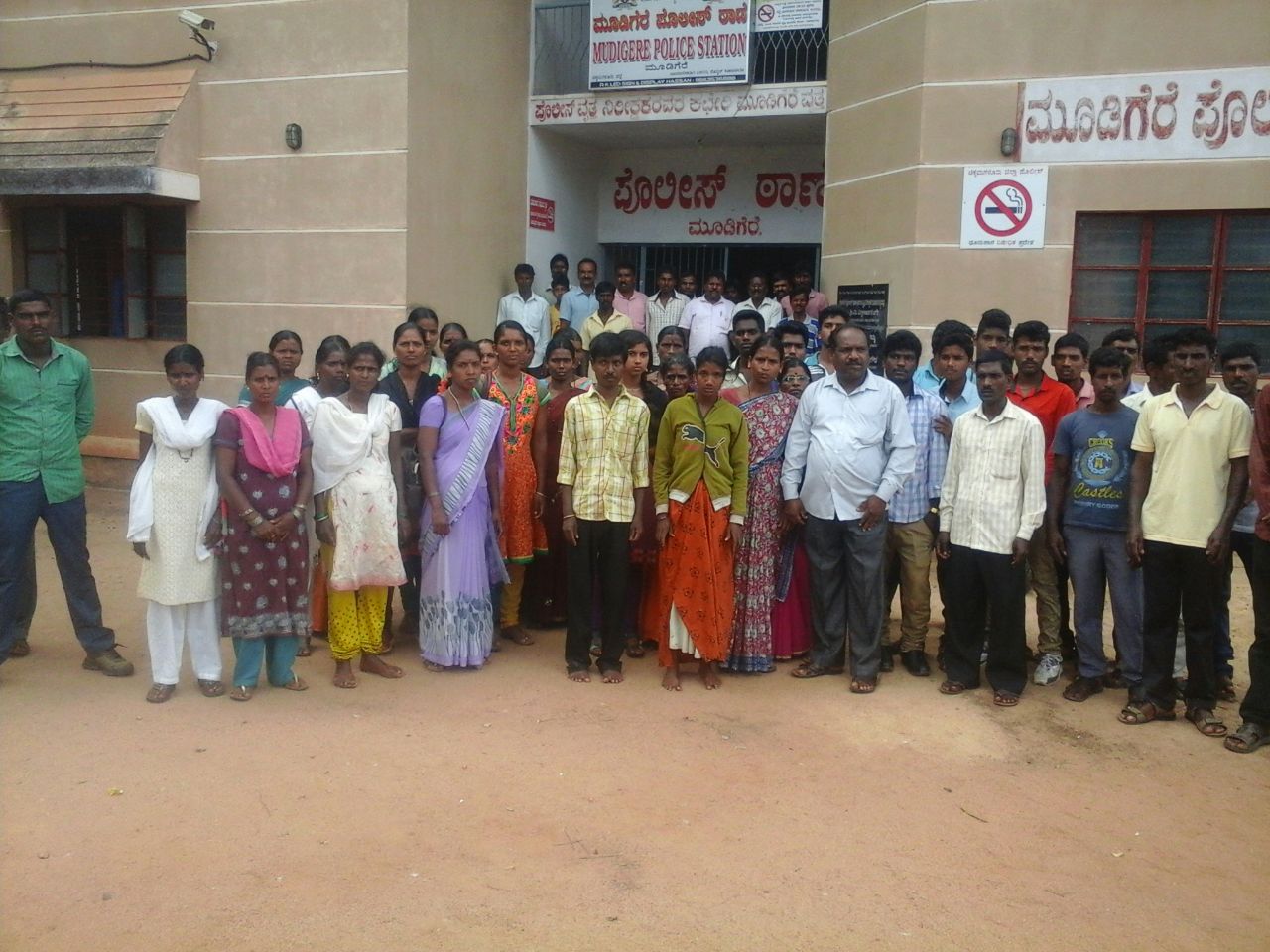 ವೃದ್ಧೆಯ ಹತ್ಯೆ: ಆರೋಪಿ ಬಂಧನಕ್ಕೆ ಗ್ರಾಮಸ್ಥರ ಒತ್ತಾಯ